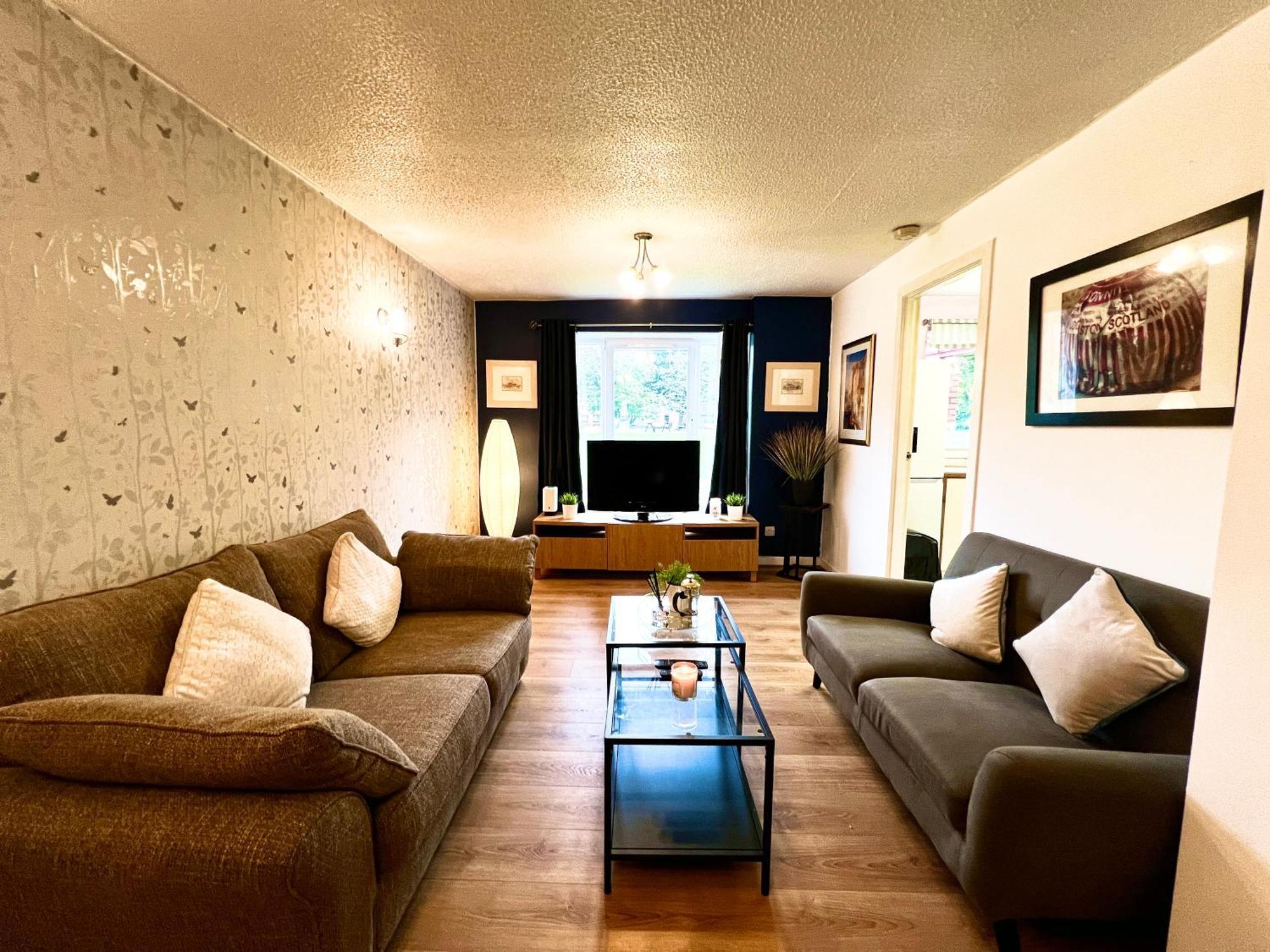 Ground Floor Flat With Free Parking & Wifi Apartment กลาสโกว์ ภายนอก รูปภาพ