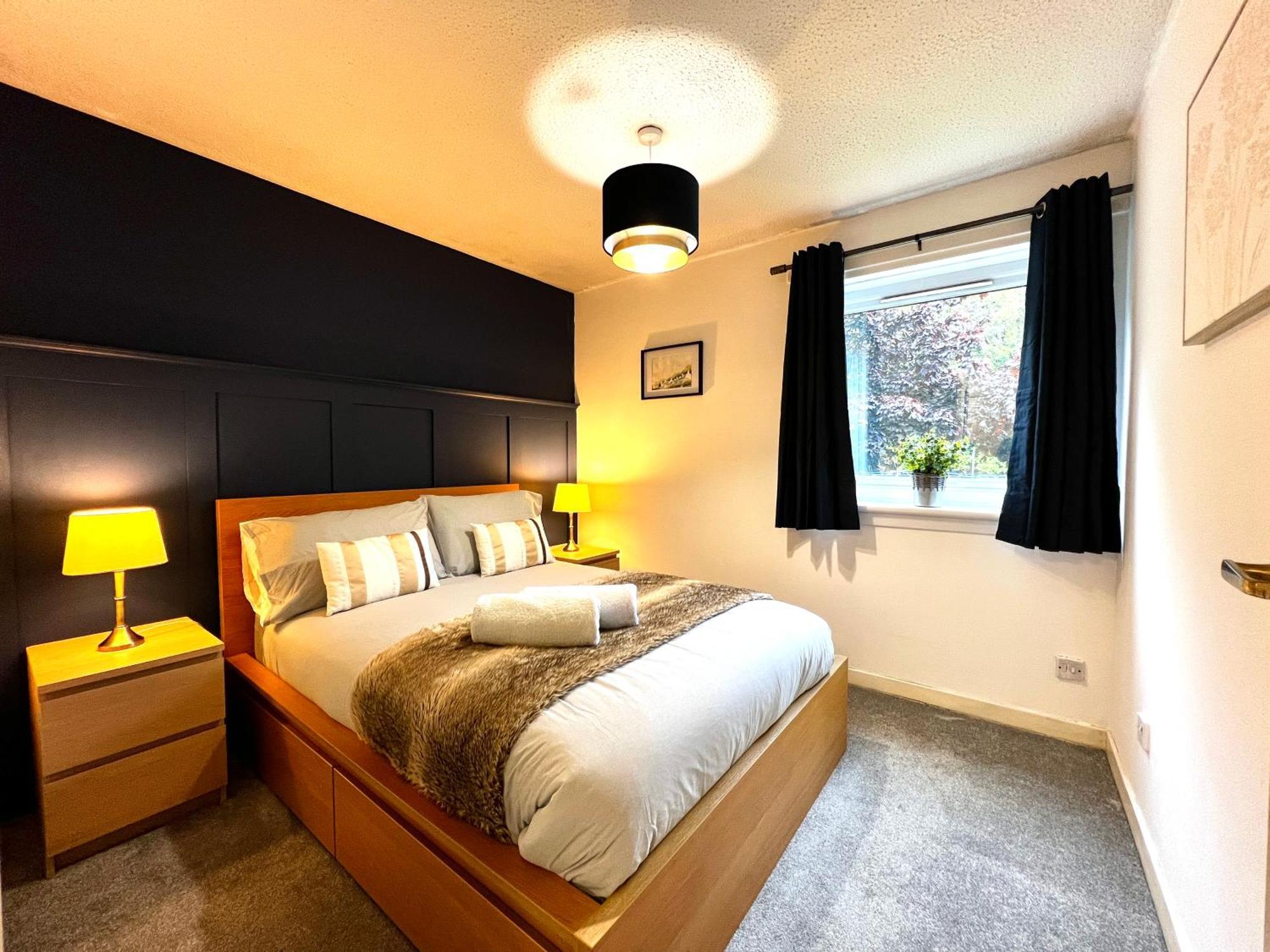 Ground Floor Flat With Free Parking & Wifi Apartment กลาสโกว์ ภายนอก รูปภาพ