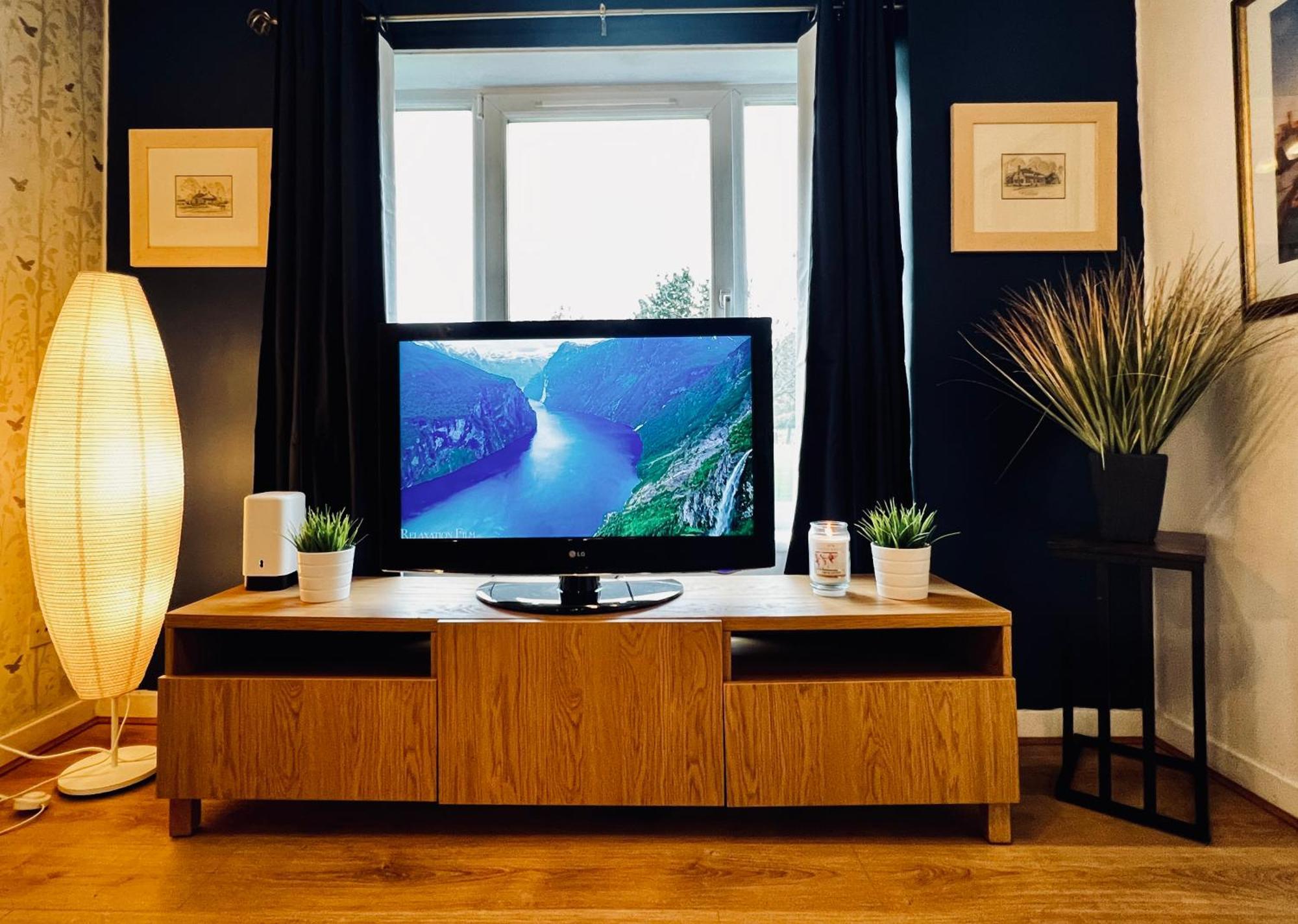 Ground Floor Flat With Free Parking & Wifi Apartment กลาสโกว์ ภายนอก รูปภาพ