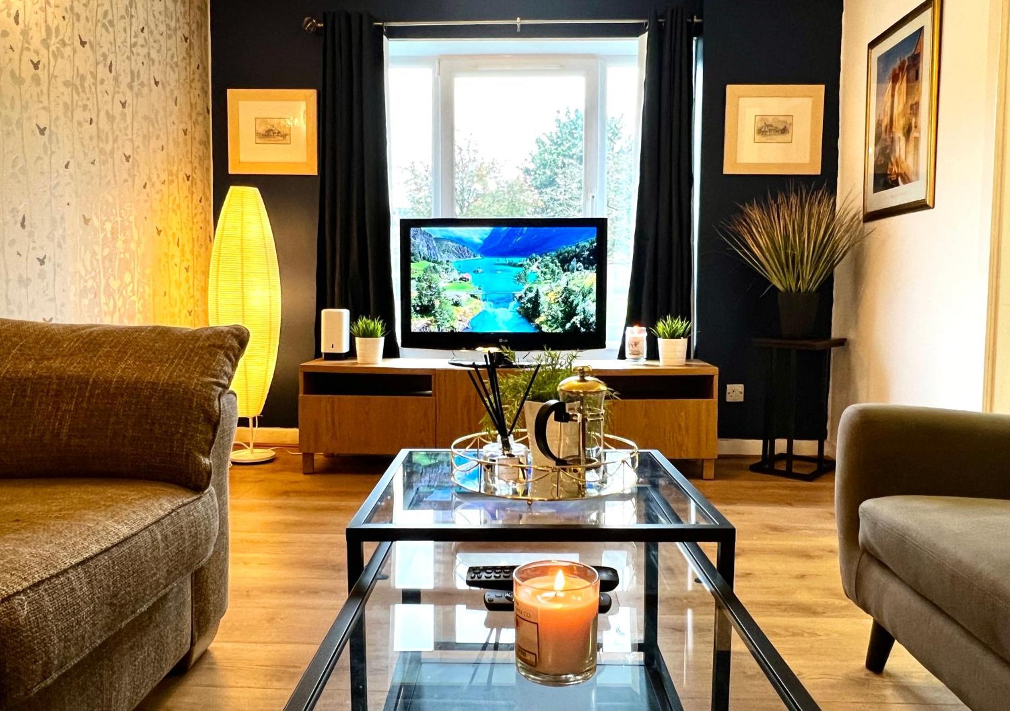 Ground Floor Flat With Free Parking & Wifi Apartment กลาสโกว์ ภายนอก รูปภาพ
