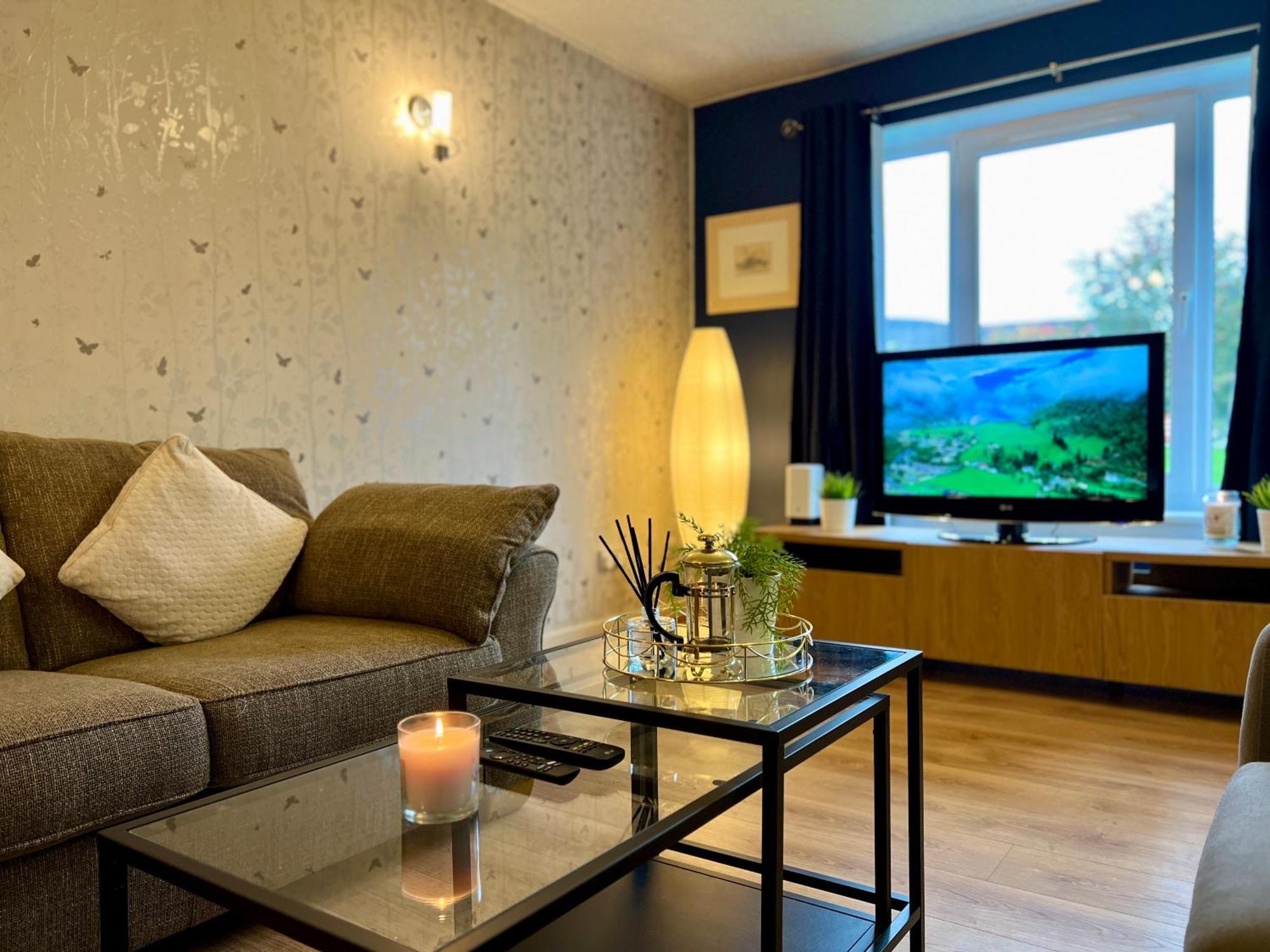 Ground Floor Flat With Free Parking & Wifi Apartment กลาสโกว์ ภายนอก รูปภาพ