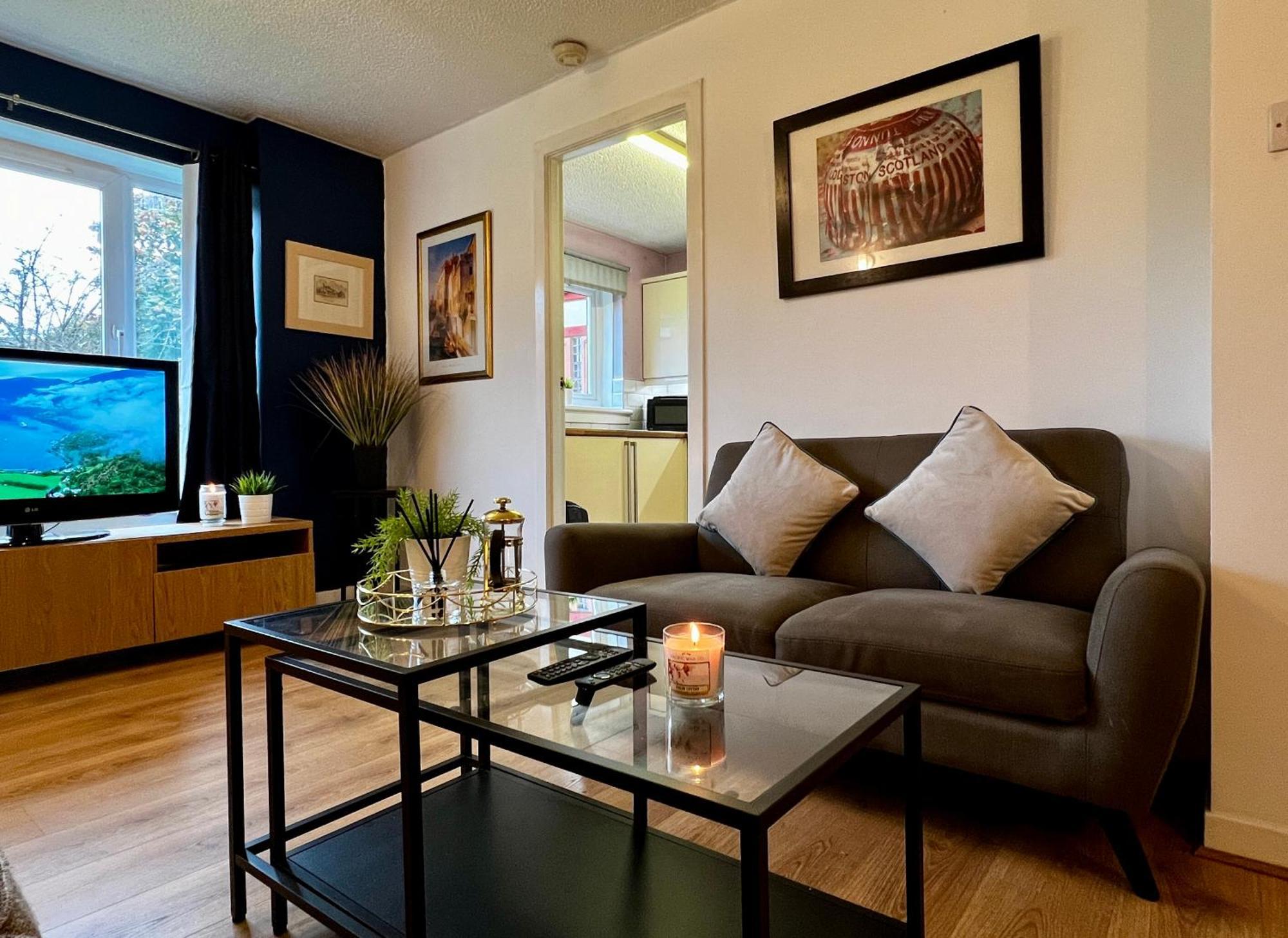 Ground Floor Flat With Free Parking & Wifi Apartment กลาสโกว์ ภายนอก รูปภาพ